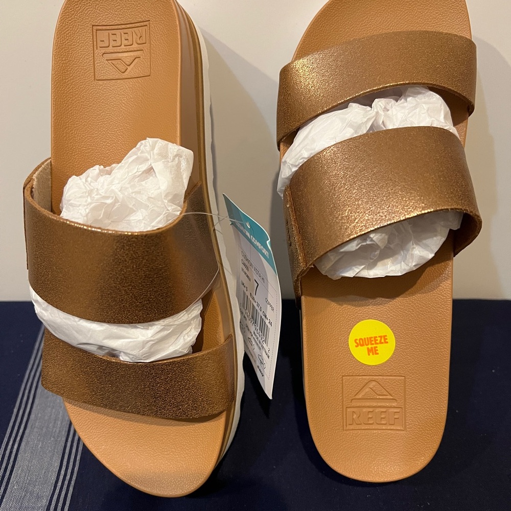 New in box Reef sandals. - Picture 8 of 12